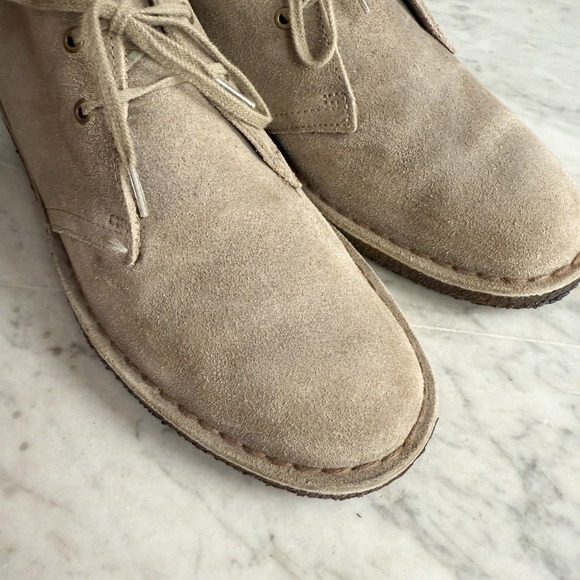 Clarks Originals women's Chukka Taupe Suede Boots Size 10M. - Picture 6 of 7
